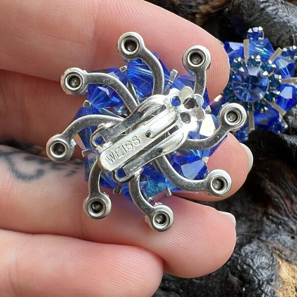 Vintage Weiss Aurora Borealis Rhinestone Clip Earrings Blue Flower Cluster Star - Picture 8 of 14